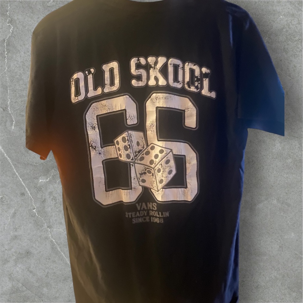 OLD SKOOL VANS GRAPHIC TEE🔥🔥